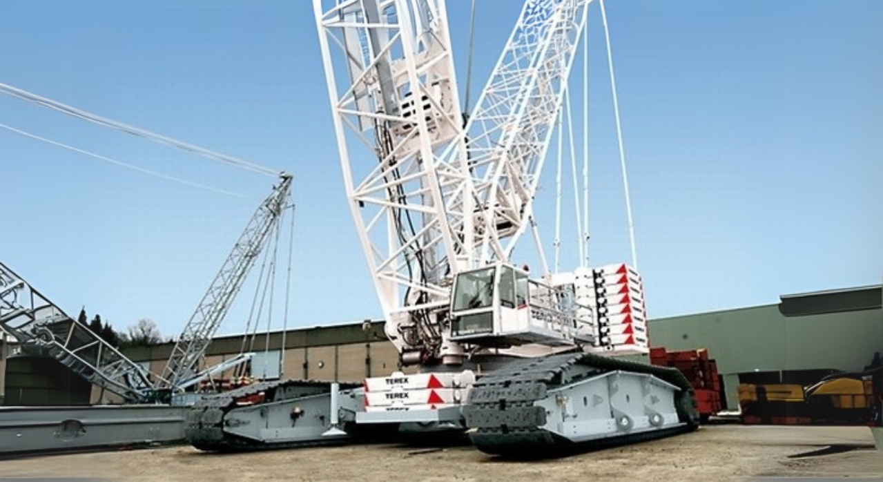 50 ton crawler crane for heavy lifting project
